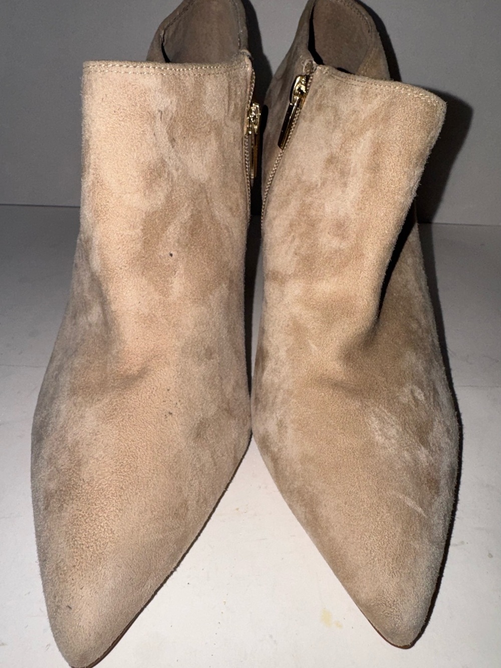 VINCE CAMUTO TAN CAMEL SUEDE ANKLE BOOTIE AVELINSA WOMENS SZ 12